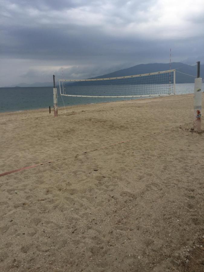 Thomas Vrasna Close To The Sea Buitenkant foto